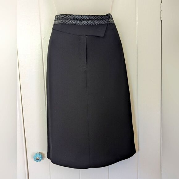 Joseph Ribkoff Skirt 8 Preppy Dark Romantic Dark Academia Minimalist Old Money - Picture 1 of 7